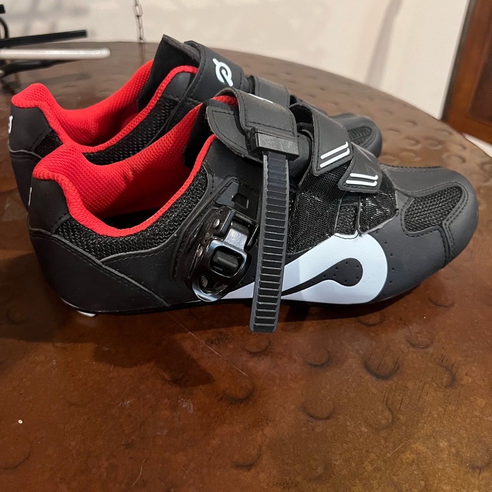 NEVER WORN Peloton riding shoes